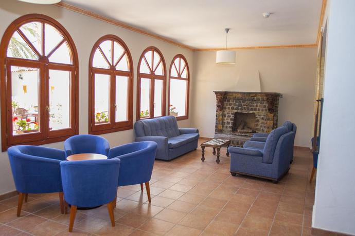 Imagen de los interiores del Hotel Comarruga Platja. Foto 13