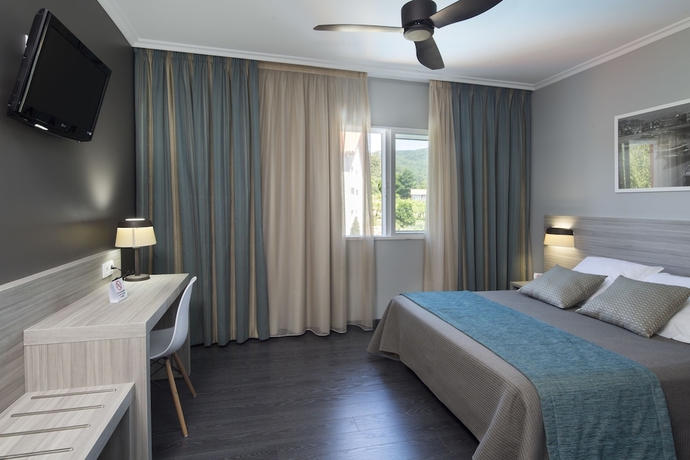 Imagen de la habitación del Hotel Combarro. Foto 3