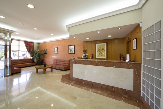 Imagen de los interiores del Hotel Combarro. Foto 17