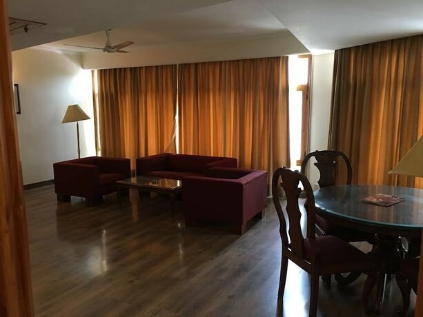 Imagen de la habitación del Hotel Combermere. Foto 17