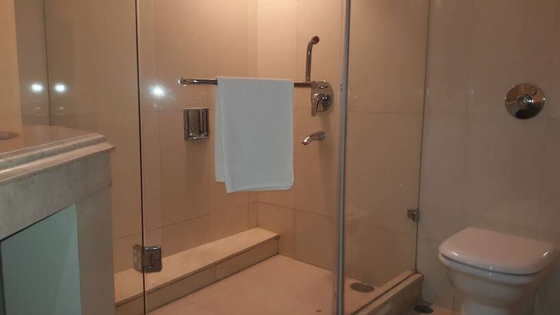 Imagen de la habitación del Hotel Combermere. Foto 23