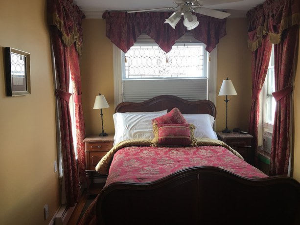 Imagen de la habitación del Hotel Come From Away BandB Inn. Foto 2