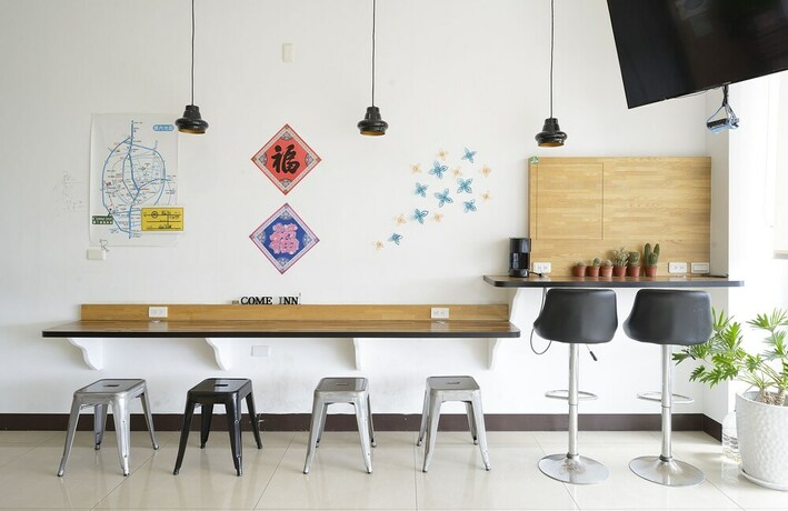 Imagen de los interiores del Hotel Come Inn 2. Foto 31