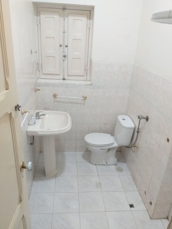 Imagen de la habitación del Hotel Come Inn Costa Caparica. Foto 4