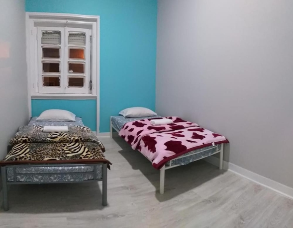 Imagen de la habitación del Hotel Come Inn Costa Caparica. Foto 10