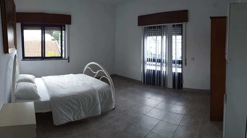 Imagen general del Hotel Come Inn Sesimbra. Foto 1