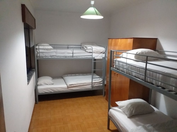 Imagen de la habitación del Hotel Come Inn Sesimbra. Foto 5