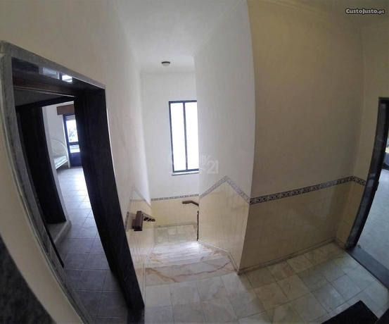 Imagen de la habitación del Hotel Come Inn Sesimbra. Foto 17