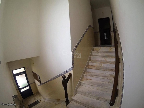 Imagen de los interiores del Hotel Come Inn Sesimbra. Foto 18