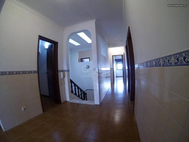 Imagen de los interiores del Hotel Come Inn Sesimbra. Foto 19