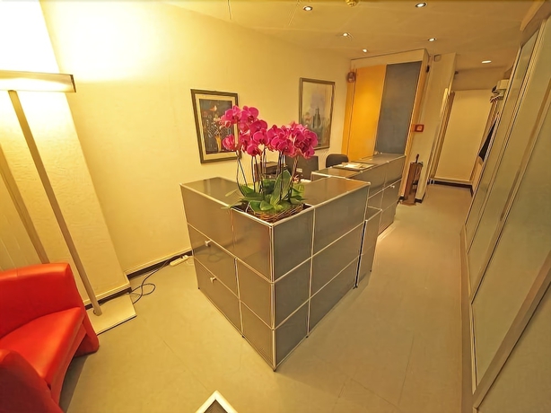 Imagen de los interiores del Hotel Comedie. Foto 19