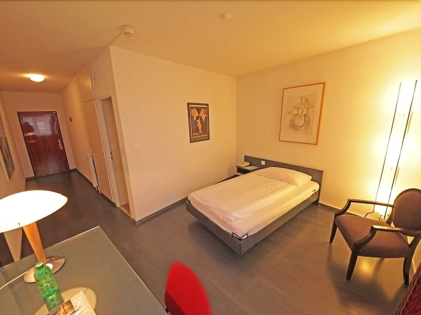 Imagen de la habitación del Hotel Comedie. Foto 6