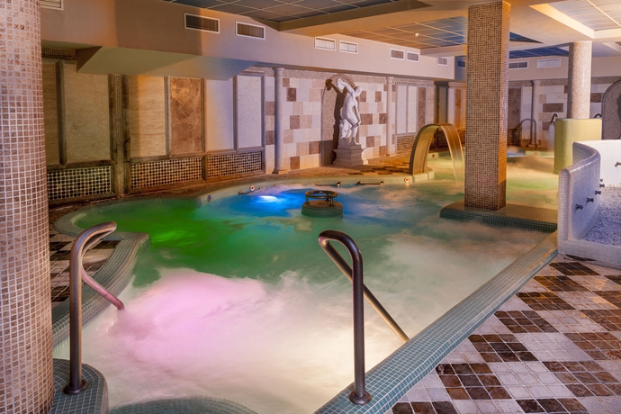 Imagen de la piscina del Hotel Comendador, CARRANQUE. Foto 13