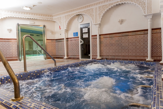 Imagen de la piscina del Hotel Comendador, CARRANQUE. Foto 14