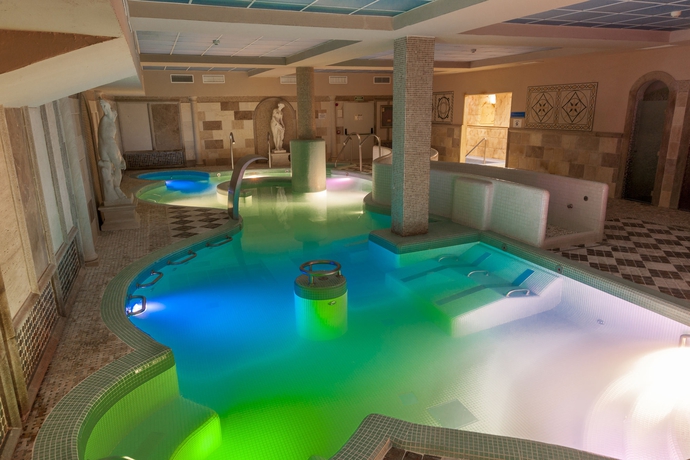 Imagen de la piscina del Hotel Comendador, CARRANQUE. Foto 15