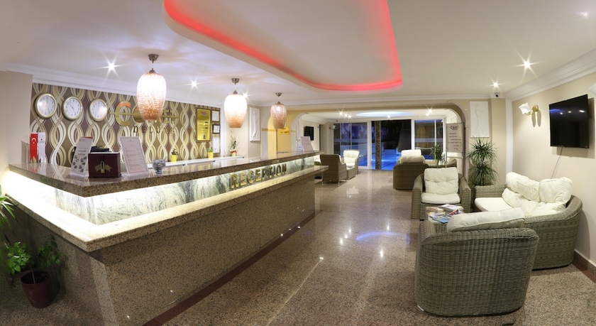 Imagen de los interiores del Hotel Comet Deluxe. Foto 19
