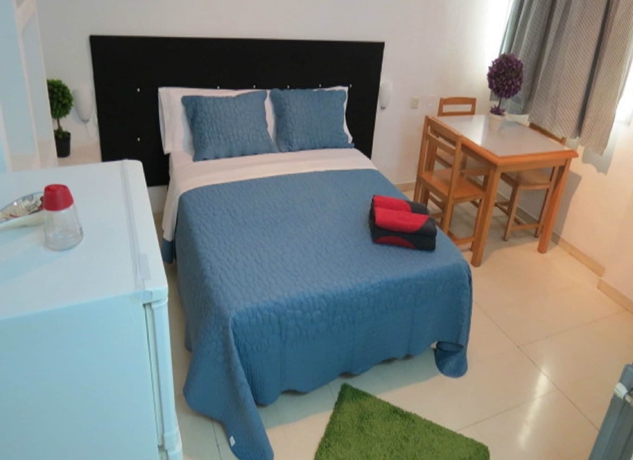 Imagen de la habitación del Hotel Comet Suites Almona. Foto 2