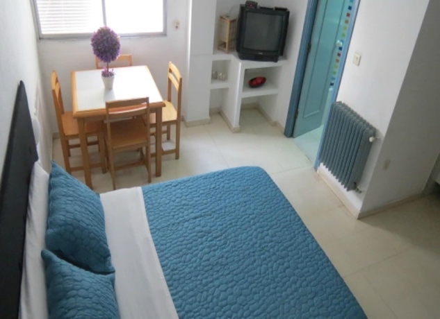 Imagen de la habitación del Hotel Comet Suites Almona. Foto 14