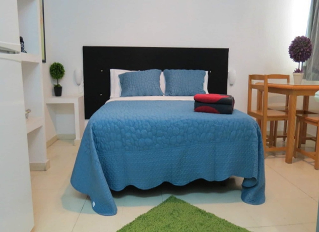 Imagen de la habitación del Hotel Comet Suites Almona. Foto 18