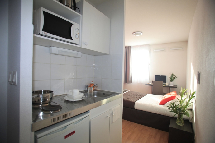 Imagen de la habitación del Hotel Comfort Aparthotel Aix Le Tholonet. Foto 3