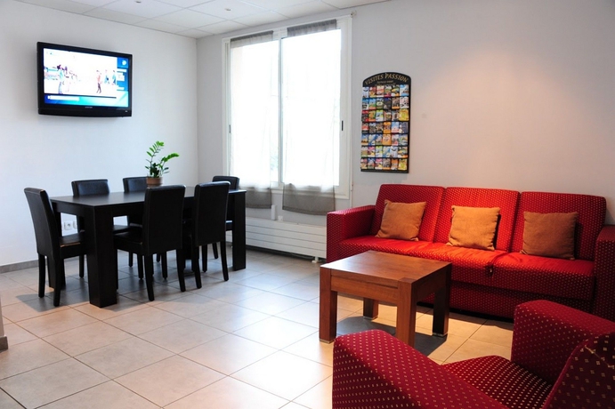 Imagen de los interiores del Hotel Comfort Aparthotel Lourdes L'Acacia. Foto 13
