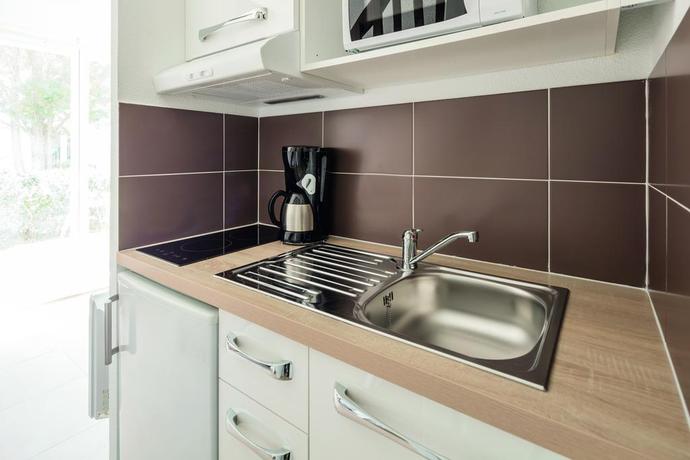 Imagen general del Hotel Comfort Aparthotel Mandelieu la Napoule Village. Foto 3