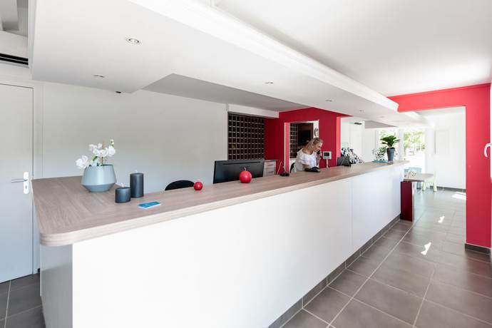 Imagen de los interiores del Hotel Comfort Aparthotel Mandelieu la Napoule Village. Foto 8