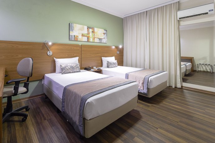 Imagen de la habitación del Hotel Comfort Bauru. Foto 8