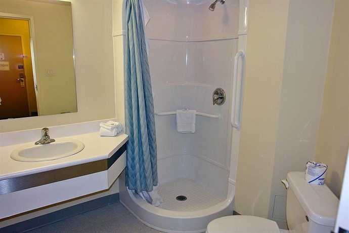 Imagen de la habitación del Hotel Comfort, Cataratas del Niagara. Foto 9