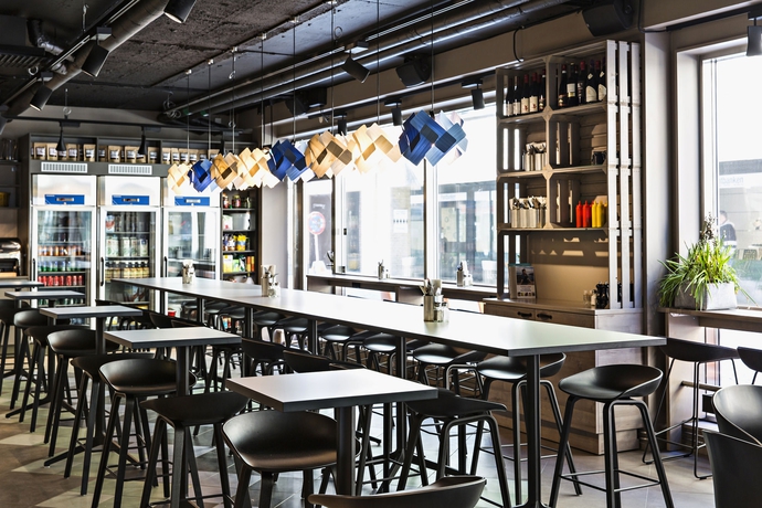 Imagen del bar/restaurante del Hotel Comfort City. Foto 2