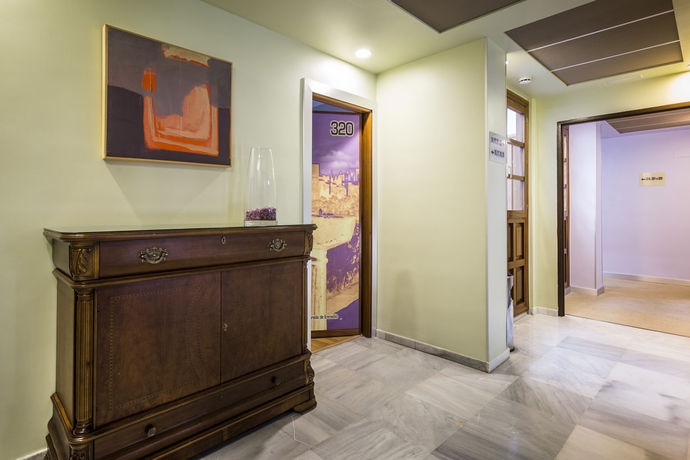 Imagen de los interiores del Hotel Comfort Dauro 2. Foto 8