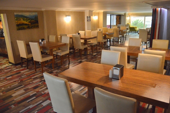 Imagen del bar/restaurante del Hotel Comfort Downtown Istanbul. Foto 4