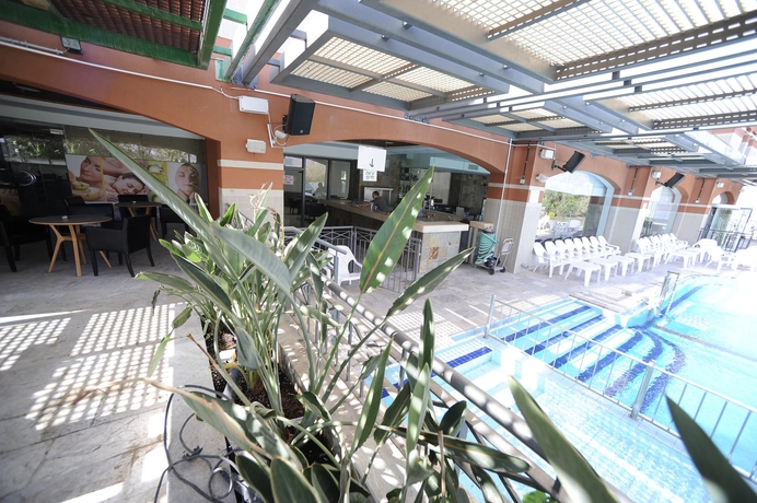 Imagen de la piscina del Hotel Comfort Eilat. Foto 12