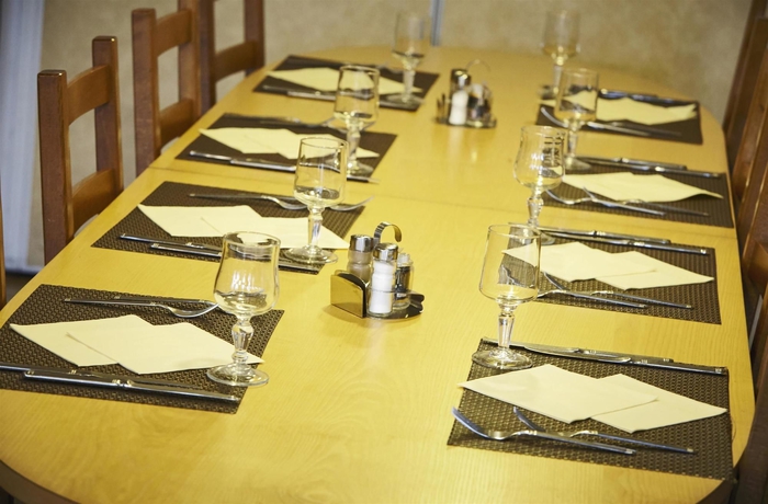 Imagen del bar/restaurante del Hotel Comfort Etampes. Foto 6