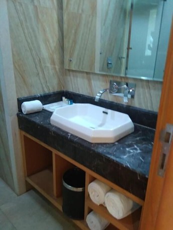 Imagen de la habitación del Hotel Comfort GMS Grand. Foto 15