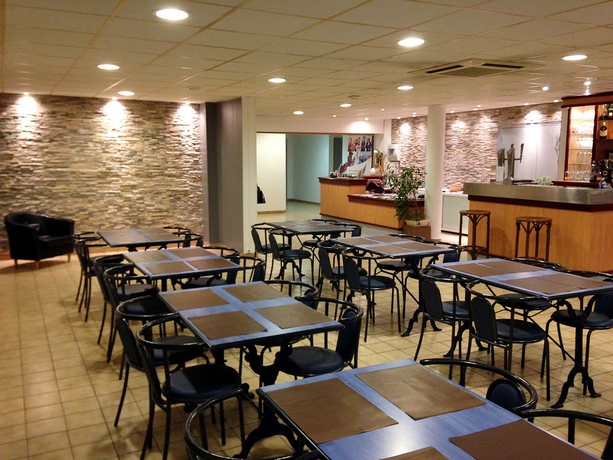 Imagen del bar/restaurante del Hotel Comfort Hotel Bourg En Bresse. Foto 3