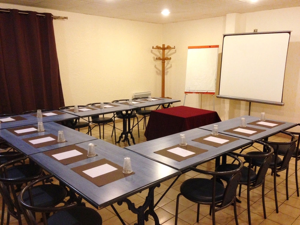 Imagen de los interiores del Hotel Comfort Hotel Bourg En Bresse. Foto 8