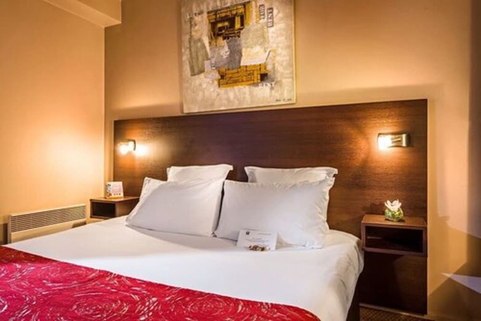 Imagen de la habitación del Hotel Comfort Hotel Champigny Sur Marne. Foto 8