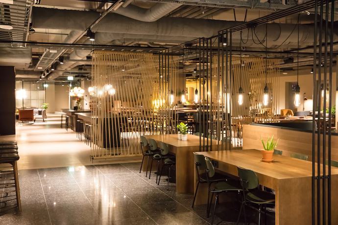 Imagen del bar/restaurante del Hotel Comfort Hotel Kista. Foto 3