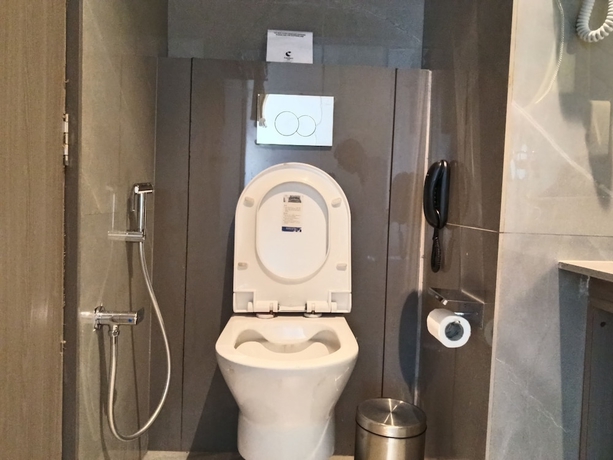 Imagen de la habitación del Hotel Comfort INN Empire Morbi. Foto 12