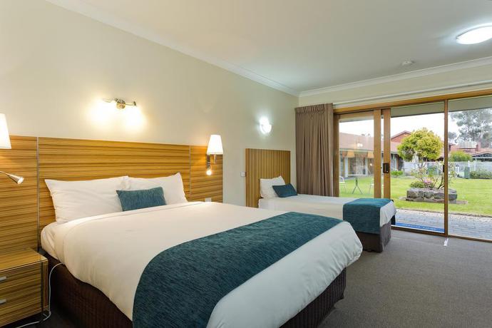 Imagen general del Hotel Comfort Inn A Julie-Anna. Foto 9