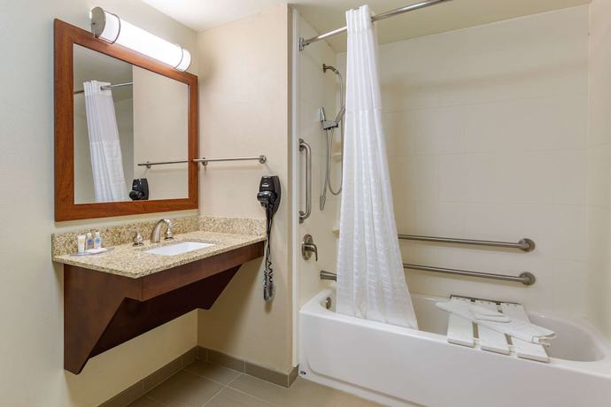 Imagen de la habitación del Hotel Comfort Inn Aikens Center. Foto 16