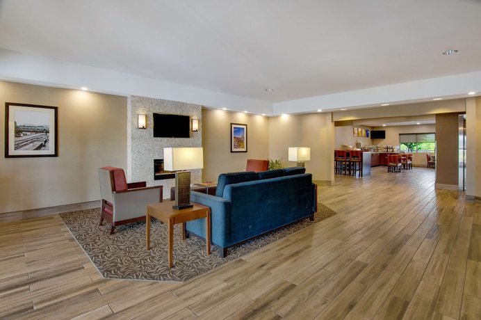 Imagen de los interiores del Hotel Comfort Inn Airport, Roanoke. Foto 18