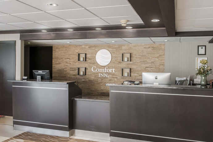 Imagen de los interiores del Hotel Comfort Inn Airport West. Foto 14