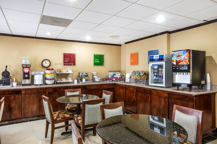 Imagen del bar/restaurante del Hotel Comfort Inn Alpharetta - Atlanta North. Foto 5