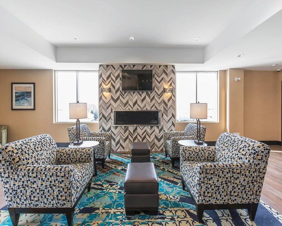 Imagen de los interiores del Hotel Comfort Inn And Suites Airport North. Foto 14