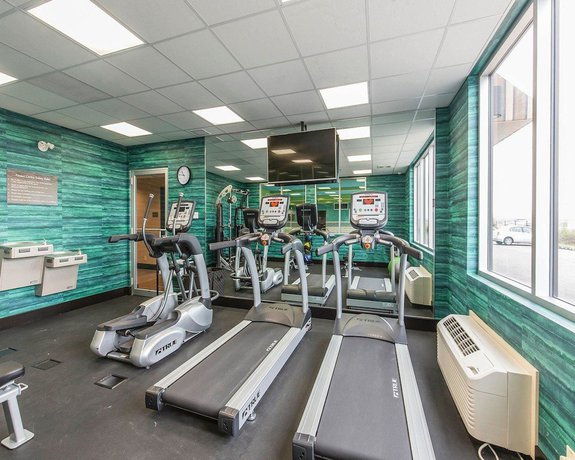 Imagen de los interiores del Hotel Comfort Inn And Suites Airport North. Foto 15