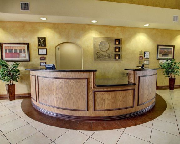 Imagen de los interiores del Hotel Comfort Inn And Suites Alvarado. Foto 15