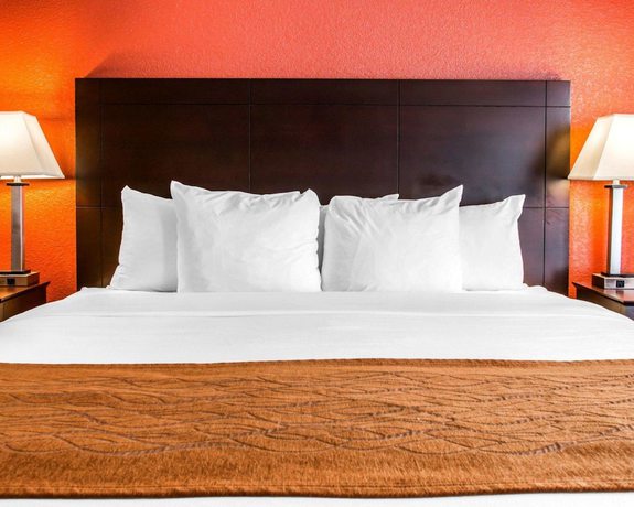 Imagen de la habitación del Hotel Comfort Inn And Suites And Conference Center. Foto 12
