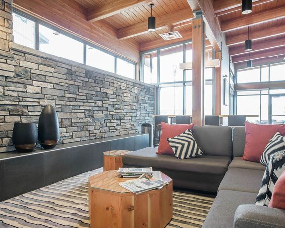 Imagen de los interiores del Hotel Comfort Inn And Suites, Campbell River. Foto 20